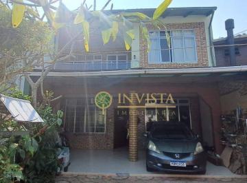 02dd8c44c6ae585a381572c63702e4b8.jpg · À Venda Na Praia Da Armação! 3 Quartos, 200 m² de Área Construída E 2 Vagas de Garagem.