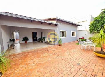 Casa · 390m² · 6 Quartos · 6 Vagas · Casa À Venda No Vila Brasília – Aparecida de Goiânia • 3 Quartos (1 Suíte)