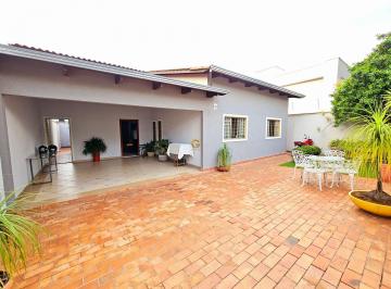 Casa · 390m² · 6 Quartos · 6 Vagas · Casa À Venda No Vila Brasília – Aparecida de Goiânia • 3 Quartos (1 Suíte)