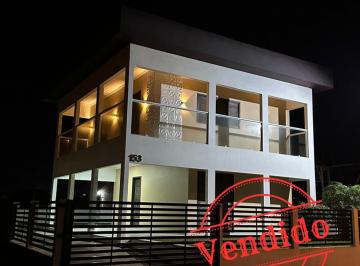 Casa · 130m² · 2 Quartos · 1 Vaga · Casa Alto Padrão Em Santa Helena, Balneário Arroio Do Silva/sc