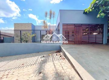 Casa · 150m² · 1 Quarto · 2 Vagas · Casa de Esquina À Venda, Centro, Toledo - Pr