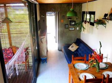 D · Casa de 99 m² Com 3 Quartos No Bairro Pântano Do Sul