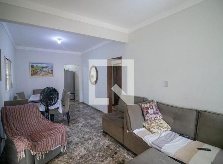 Casa À Venda - Tropical, 3 Quartos, 360 m² - Contagem