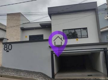 cd989ccd466b70c4061a7d14349af228.jpg · Casa Com 3 Suítes No Bairro Ibirá, 235 m² de Área Construída. Destaques: Hidromassagem, Área Gourmet