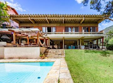 Casa · 321m² · 4 Quartos · 2 Vagas · Casa Com 4 Quartos Em Agriões, Teresópolis.