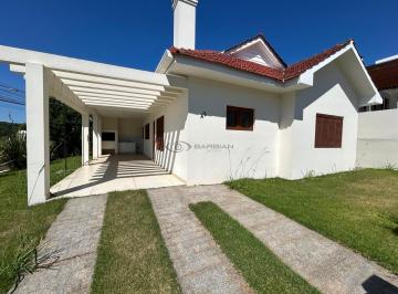 Casa · 110m² · 3 Quartos · 2 Vagas · Casa de Esquina Com 3 Quartos