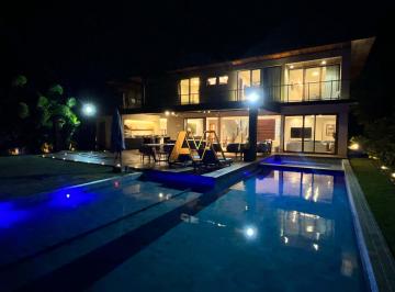 Casa · 440m² · 6 Quartos · 5 Vagas · Casa À Venda No Bairro Praia Do Forte - Mata de São João/ba