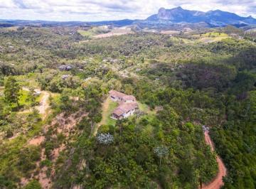 Casa · 1000000m² · 5 Quartos · 10 Vagas · Sítio Com Linda Casa, Pomar, Lagos, Vista Direta Para Pedra Azul E Forno Grande