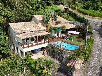 Casa · 260m² · 4 Quartos · 6 Vagas · Bela Casa Em Condomínio Requisitado de Angra Dos Reis - Rj