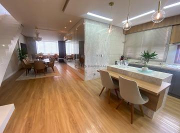 Apartamento · 258m² · 3 Quartos · 2 Vagas · Cobertura Com Piscina E 03 Suítes