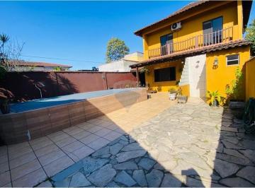 Casa · 136m² · 3 Quartos · 4 Vagas · Casa Com 3 Dormitórios Com Suítes À Venda, por R$750.000 - Santo Antônio - Guarujá/sp