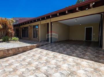 Casa · 269m² · 4 Quartos · 2 Vagas · Casa Térrea No Boa Vista