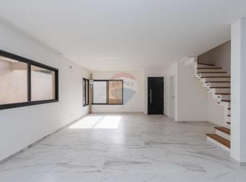 Casa en Venda de 3 quartos Uberaba · Sobrado de Alto Padrão Com 145 m² No Bairro Uberaba, Curitiba