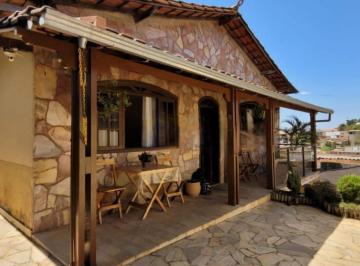 Casa · 242m² · 3 Quartos · 4 Vagas · Casa Em Frimisa, Santa Luzia/mg