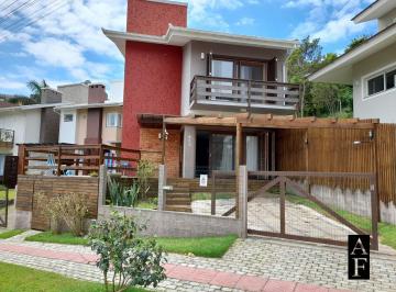Casa · 130m² · 3 Quartos · 1 Vaga · Casa de Alvenaria Em Garopaba, Loteamento Panorâmico