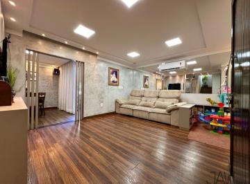 Sala de estar · Casa Em Condomínio No Bairro Glória: 147 m² Privativos, 1 Suíte + 2 Quartos, Móveis Sob Medida, Jacuz