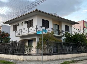 Casa · 185m² · 5 Quartos · 3 Vagas · Casa Para Aluguel - No Centro