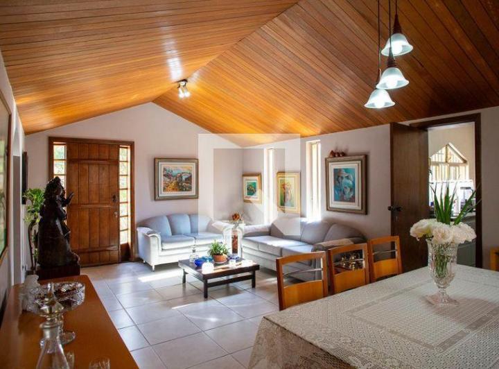 Casa À Venda - Sagrada Família, 3 Quartos, 250 m² - Belo Horizonte