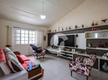 Casa · 235m² · 4 Quartos · 2 Vagas · Casa Em Marazul, Niterói/rj de 235 m² 4 Quartos À Venda por R$2.400.000