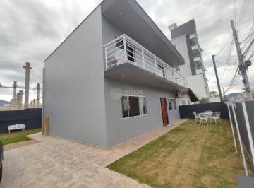 Casa · 285m² · 4 Quartos · 2 Vagas · Casa Em Centro, Camboriú/sc de 285 m² 4 Quartos À Venda por R$1.500.000