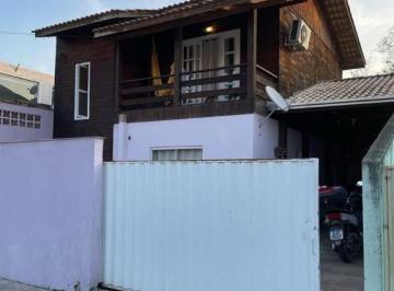 Casa · 150m² · 4 Quartos · 3 Vagas · Casa Em Espinheiros, Itajaí/sc de 150 m² 4 Quartos À Venda por R$450.000