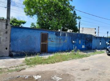 Casa · 298m² · 2 Quartos · 3 Vagas · Casa Em Parque Das Bandeiras, São Vicente/sp de 298 m² 2 Quartos À Venda por R$400.000