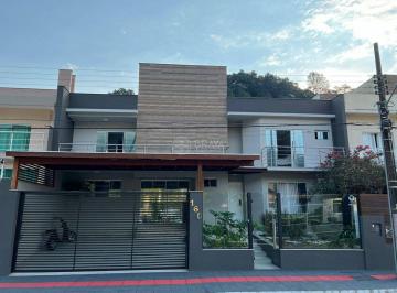 Casa · 310m² · 3 Quartos · 2 Vagas · Sobrado Em Ressacada, Itajaí/sc de 310 m² 3 Quartos À Venda por R$2.650.000