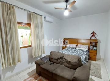 NULL · Casa Com 3 Quartos Sendo 1 Suíte Disponível Para Venda No Bairro Santa Luzia Em Uberlândia Mg