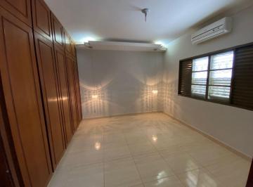 Casa · 525m² · 6 Quartos · 5 Vagas · Casa Com 6 Quartos Sendo 1 Suíte Disponível Para Venda No Bairro Umuarama Em Uberlândia - Mg