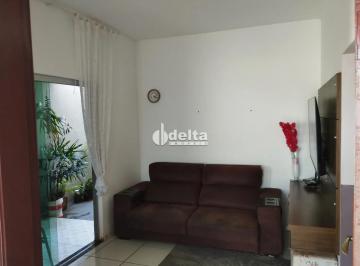 Casa · 137m² · 2 Quartos · Casa Residencial Disponível Para Locação E Venda No Bairro Granada Em Uberlândia - Mg