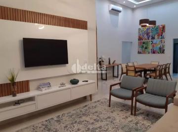 Casa · 420m² · 4 Quartos · 3 Vagas · Casa Residencial Disponível Para Venda No Bairro Custódio Pereira Em Uberlândia - Mg