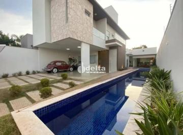 Casa · 400m² · 3 Quartos · 4 Vagas · Casa Em 2 Pavimentos Disponível Para Venda No Bairro Jardim Karaíba Em Uberlândia Mg