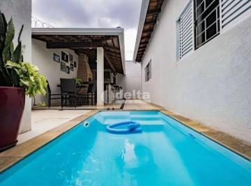 NULL · Casa Residencial Com 3 Quartos Sendo 1 Suíte Disponível Para Venda No Bairro Jardim Karaíba Em Uberl