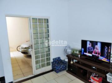 NULL · Casa Residencial Padrão Em Uberlândia