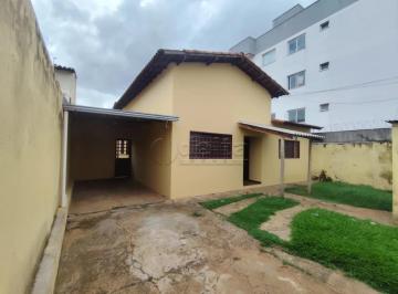 Casa · 155m² · 3 Quartos · 2 Vagas · Casa Residencial Com 3 Quartos Sendo 1 Suíte Disponível Para Venda No Bairro Santa Mônica Em Uberlân