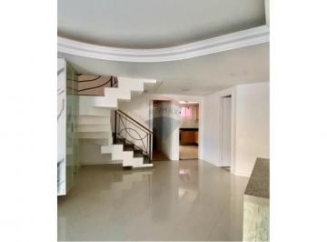 Casa · 59m² · 4 Quartos · 2 Vagas · Casa Com 4 Quartos À Venda No Miragem - Lauro de Freitas por R$650.000