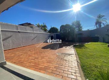 Casa · 187m² · 3 Quartos · 4 Vagas · Casa Residencial Disponível Para Venda No Bairro Umuarama Em Uberlândia - Mg