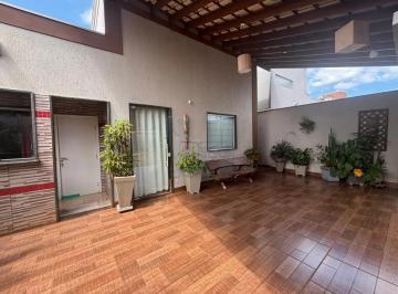 Casa · 200m² · 3 Quartos · 2 Vagas · Casa de 94 m² Com 03 Quartos Sendo 01 Suíte Á Venda - Jardim Santa Cecília