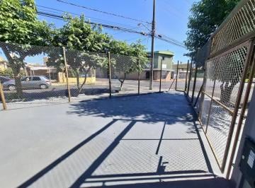 Comercial · 172m² · Loja Comercial de 95 m² Com 02 Banheiros Para Locação - Ipiranga