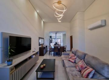 Casa · 250m² · 3 Quartos · 4 Vagas · Casa Térrea de 145 m² Com 03 Quartos À Venda Em Condomínio - Reserva Imperial