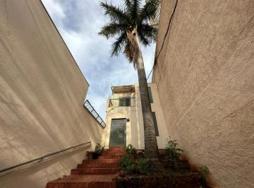 Casa · 220m² · 5 Quartos · 3 Vagas · Casa de 189 m² Com 05 Salas Para Locação E Venda - Centro