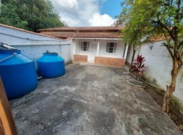 Casa · 61m² · 2 Quartos · 2 Vagas · Casa Em Itapeba, Maricá/rj de 61 m² 2 Quartos À Venda por R$340.000