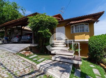 Casa · 274m² · 3 Quartos · 2 Vagas · Casa Em Badu, Niterói/rj de 274 m² 3 Quartos À Venda por R$920.000