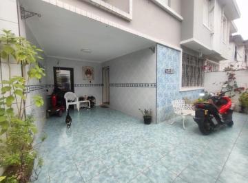 Casa · 103m² · 3 Quartos · 2 Vagas · Sobrado Em Encruzilhada, Santos/sp de 103 m² 3 Quartos À Venda por R$858.000