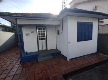 Casa · 215m² · 4 Quartos · 3 Vagas · Casa Em Balneário, Florianópolis/sc de 215 m² 4 Quartos À Venda por R$900.000