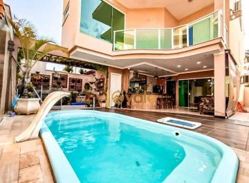 Casa · 225m² · 3 Quartos · 4 Vagas · Casa Em Jardim Crystal Park, Jacareí/sp de 225 m² 3 Quartos À Venda por R$1.990.000