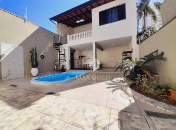 Casa · 450m² · 3 Quartos · 3 Vagas · Casa Em Centro, Taubaté/sp de 450 m² 3 Quartos À Venda por R$1.000.000