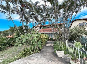 Casa · 299m² · 6 Quartos · 2 Vagas · Casa Em Pendotiba, Niterói/rj de 299 m² 6 Quartos À Venda por R$910.000