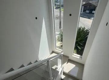 Casa de 4 quartos, Taubaté · Excelente Sobrado No Condomínio Jardim Oassis Em Taubaté