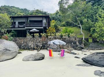 Casa · 350m² · 5 Quartos · 5 Vagas · Excelente Casa Pé Na Areia Para Temporada Em Condomínio de Angra Dos Reis/rj